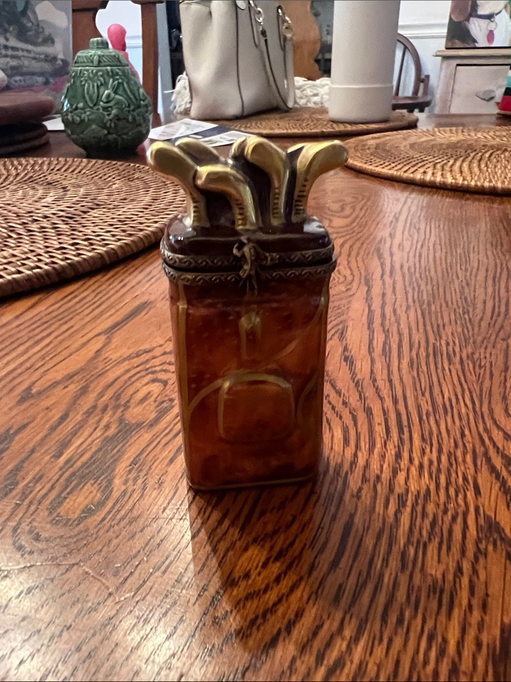 Limoges golf bag with clubs, trinket box EEEUC